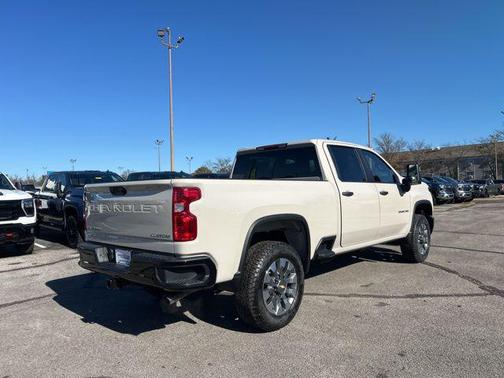 2026 Chevrolet Silverado 2500 Custom