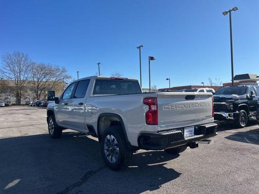 2026 Chevrolet Silverado 2500 Custom