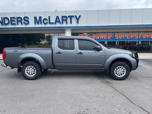 Gun Metallic 2018 Nissan Frontier SV