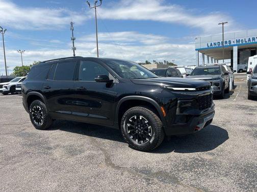 Mosaic Black Metallic 2026 Chevrolet Traverse AWD Z71