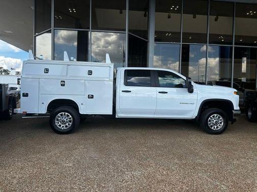 Summit White 2026 Chevrolet Silverado 2500 WT