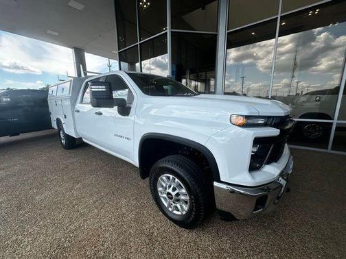 Summit White 2026 Chevrolet Silverado 2500 WT