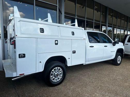 Summit White 2026 Chevrolet Silverado 2500 WT