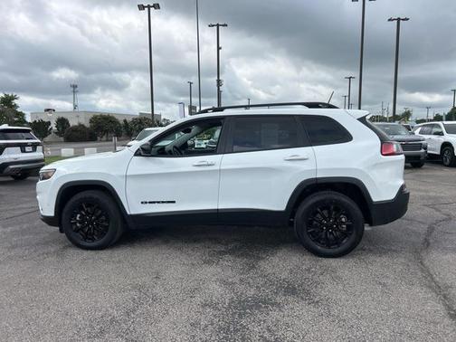 2023 Jeep Cherokee Altitude