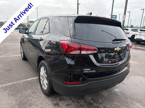 Mosaic Black Metallic 2024 Chevrolet Equinox LS