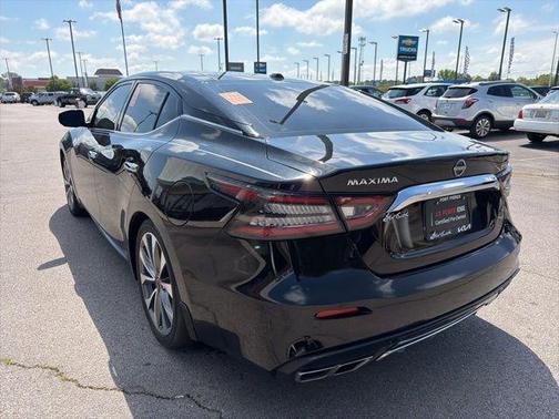 Super Black 2023 Nissan Maxima 3.5 Platinum