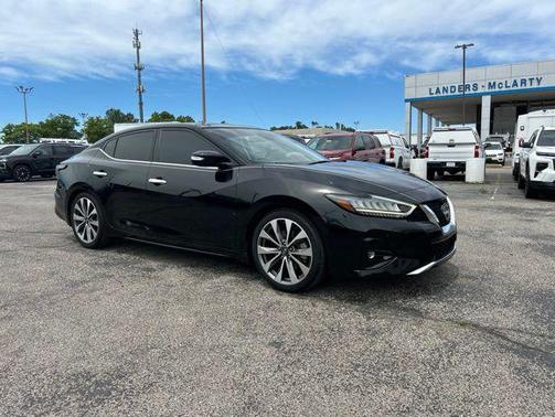 Super Black 2023 Nissan Maxima 3.5 Platinum