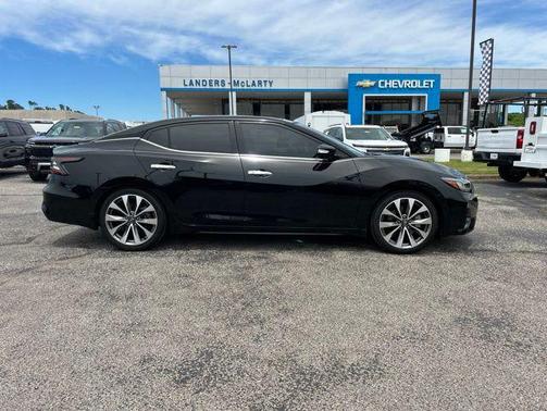 Super Black 2023 Nissan Maxima 3.5 Platinum