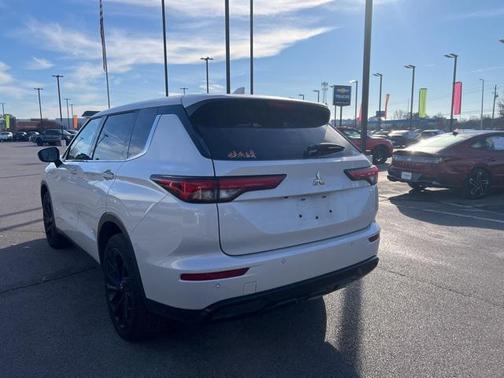 2024 Mitsubishi Outlander SE Black Edition S-AWC