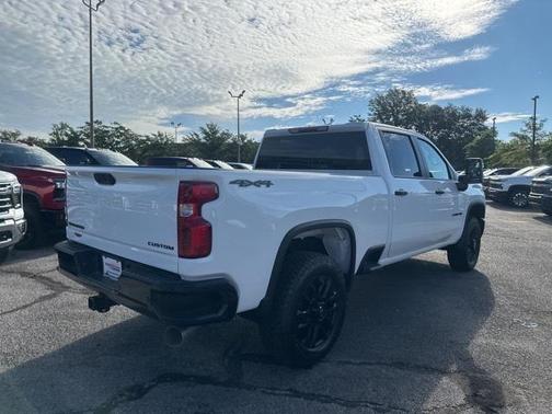 2025 Chevrolet Silverado 2500 Custom