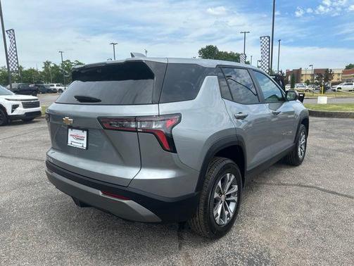 Sterling Gray Metallic 2026 Chevrolet Equinox 1LT