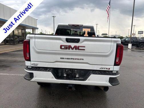 Summit White 2021 GMC Sierra 2500 AT4