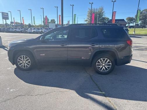 2017 GMC Acadia SLE-2