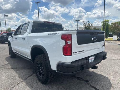 Summit White 2026 Chevrolet Silverado 1500 ZR2