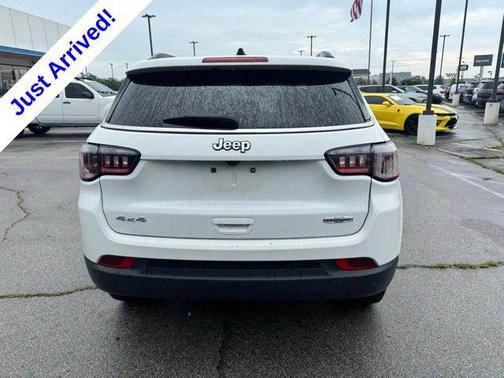 Bright White Clearcoat 2024 Jeep Compass Latitude