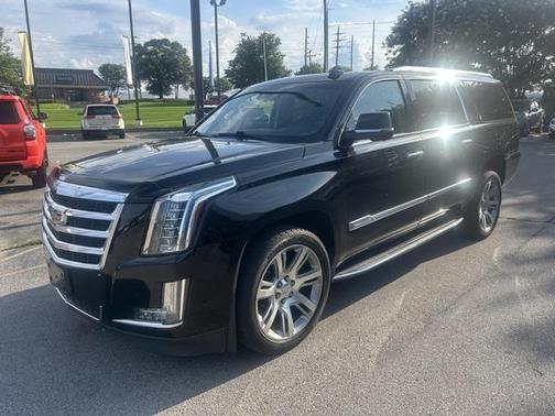 2018 Cadillac Escalade ESV Luxury