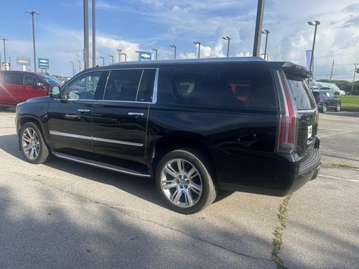 2018 Cadillac Escalade ESV Luxury