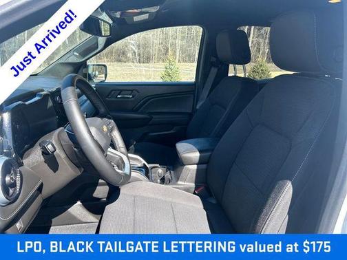 Summit White 2024 Chevrolet Colorado LT