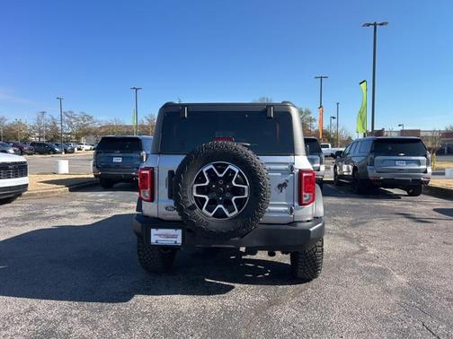 2023 Ford Bronco Base