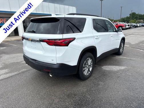Summit White 2023 Chevrolet Traverse LT Cloth