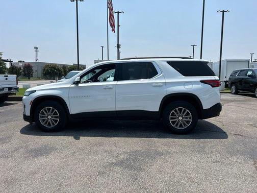 Summit White 2023 Chevrolet Traverse LT Cloth