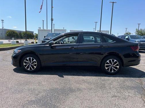 Deep Black Pearl 2023 Volkswagen Jetta 1.4T S