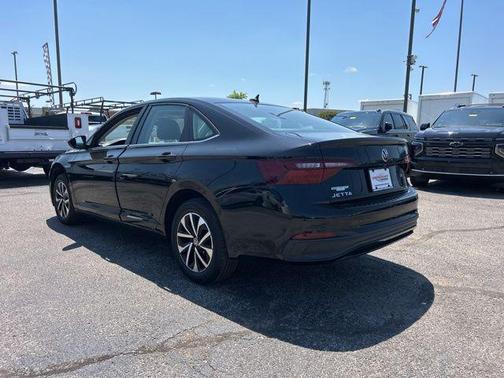 Deep Black Pearl 2023 Volkswagen Jetta 1.4T S
