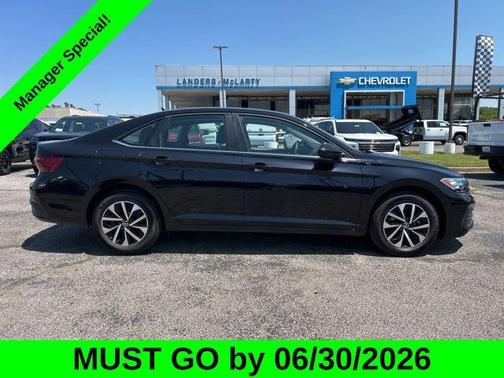 Deep Black Pearl 2023 Volkswagen Jetta 1.4T S