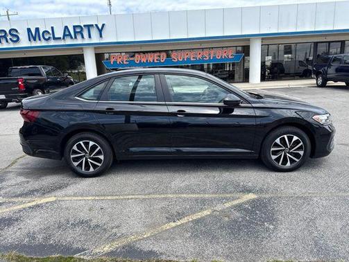 Deep Black Pearl 2023 Volkswagen Jetta 1.4T S