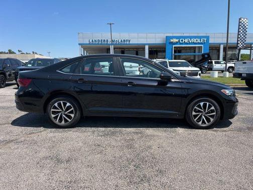 Deep Black Pearl 2023 Volkswagen Jetta 1.4T S