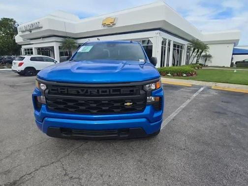 2025 Chevrolet Silverado 1500 Custom