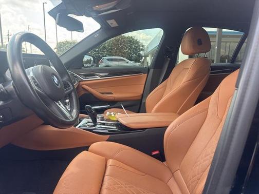 2022 BMW 540 i