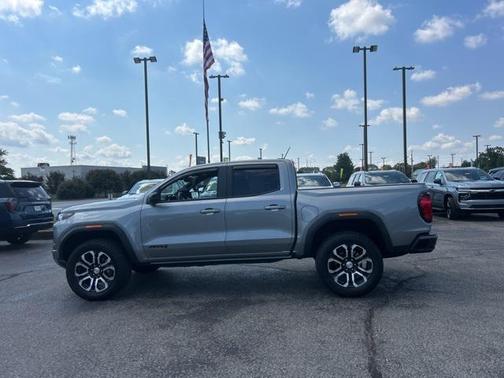 2024 GMC Canyon AT4