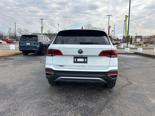 2024 Volkswagen Taos 1.5T SE