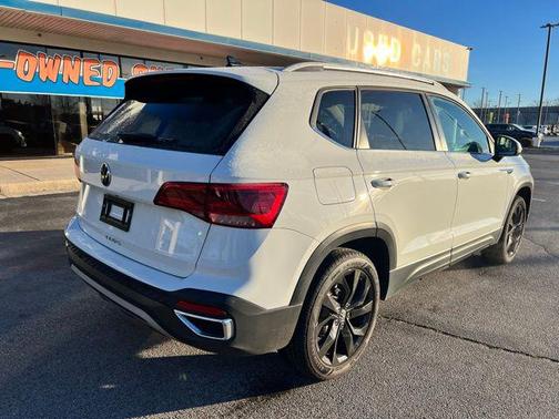 2024 Volkswagen Taos 1.5T SE