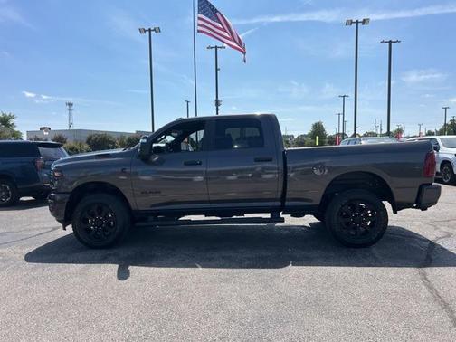 2025 RAM 2500 Big Horn Crew Cab 4x4 6'4' Box