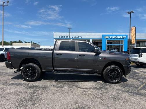 2025 RAM 2500 Big Horn Crew Cab 4x4 6'4' Box