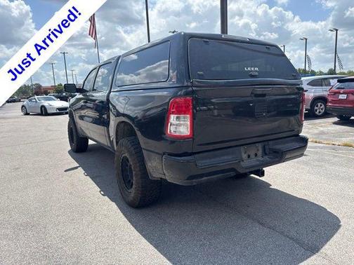 Diamond Black Crystal Pearlcoat 2022 RAM 1500 Big Horn/Lone Star