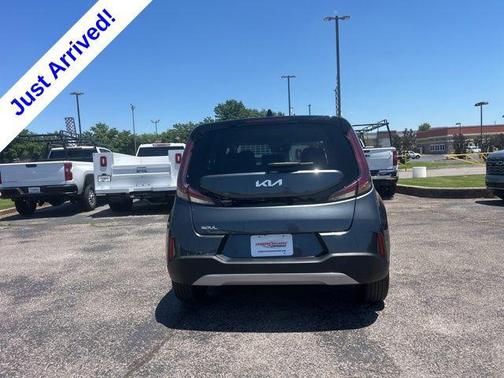Gravity Gray 2025 Kia Soul LX