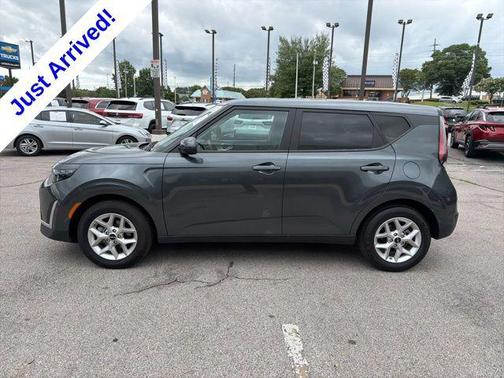 Gravity Gray 2025 Kia Soul LX