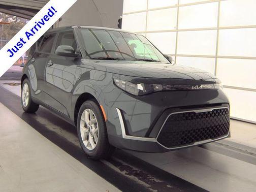 Gray 2025 Kia Soul LX