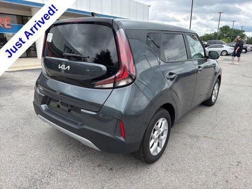 Gravity Gray 2025 Kia Soul LX