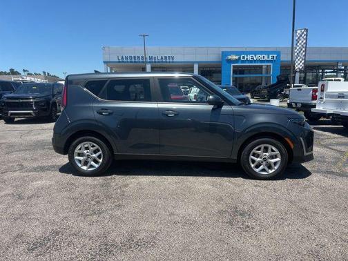 Gravity Gray 2025 Kia Soul LX