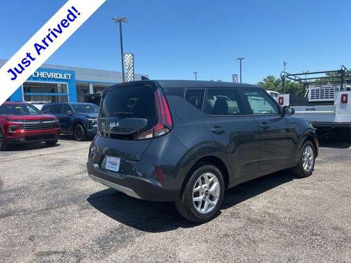 Gravity Gray 2025 Kia Soul LX