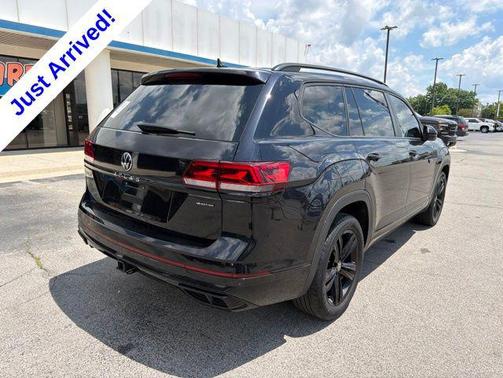 Deep Black Pearl 2023 Volkswagen Atlas 3.6L SEL