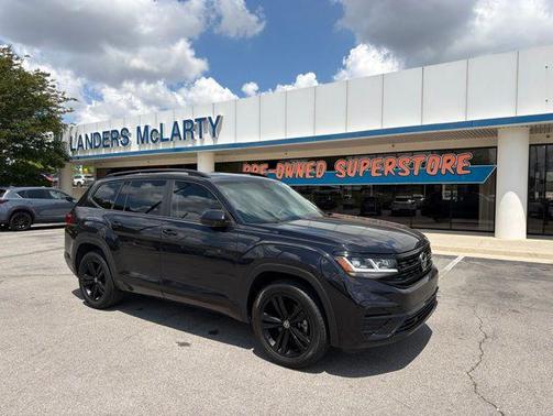 Deep Black Pearl 2023 Volkswagen Atlas 3.6L SEL