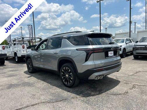 Sterling Gray Metallic 2026 Chevrolet Traverse LT