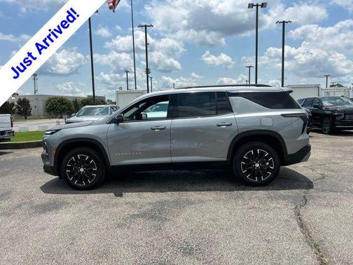Sterling Gray Metallic 2026 Chevrolet Traverse LT
