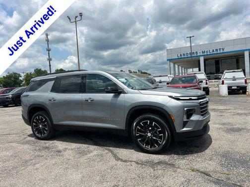 Sterling Gray Metallic 2026 Chevrolet Traverse LT