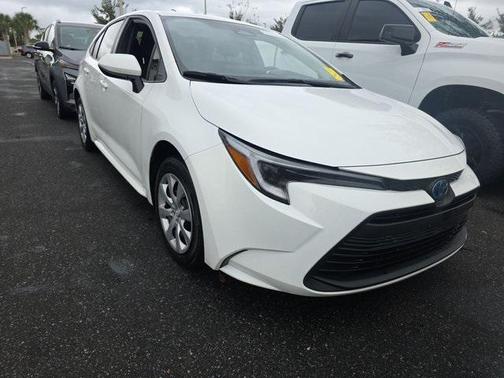 2025 Toyota Corolla Hybrid LE
